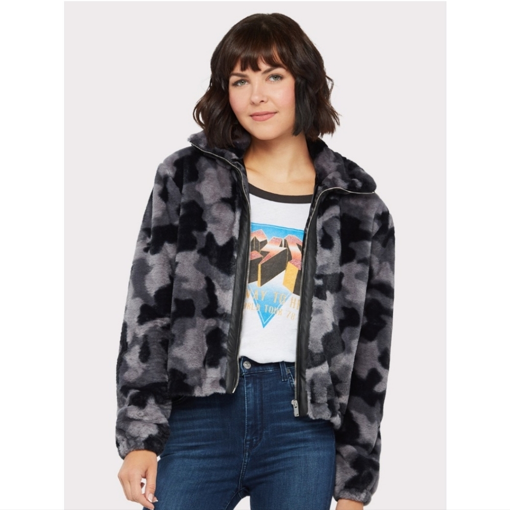 Peyton Jensen faux fur black gray camo Bomber jacket sz small, like new.